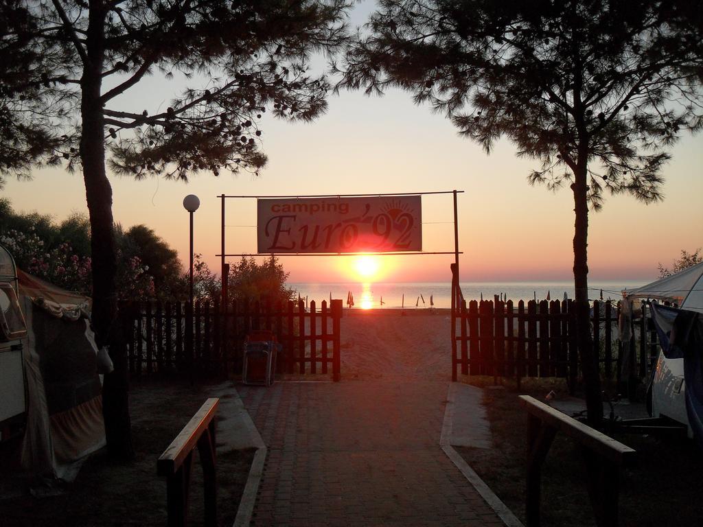 Appartamenti Euro'92 Vieste Bagian luar foto