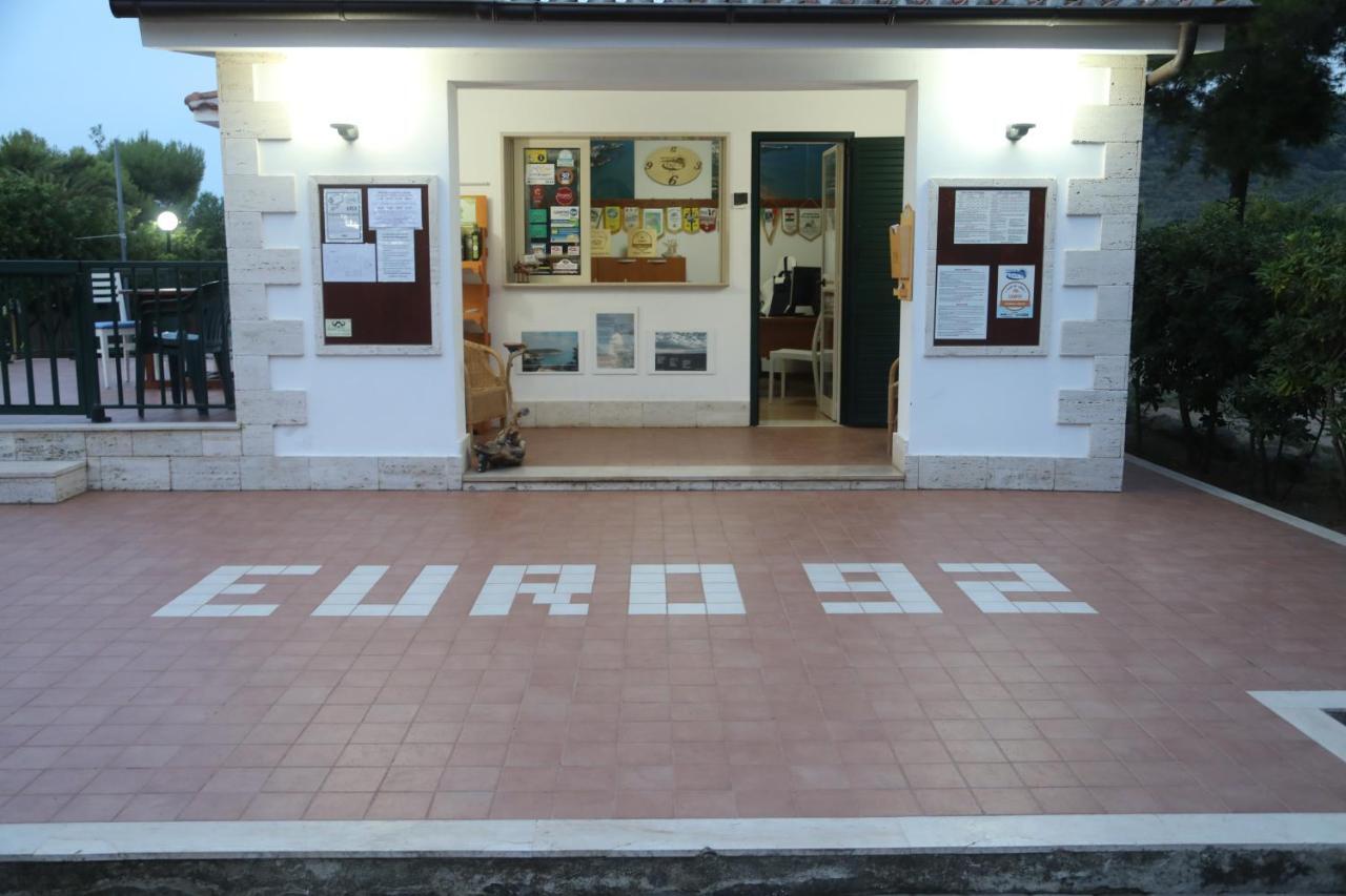 Appartamenti Euro'92 Vieste Bagian luar foto
