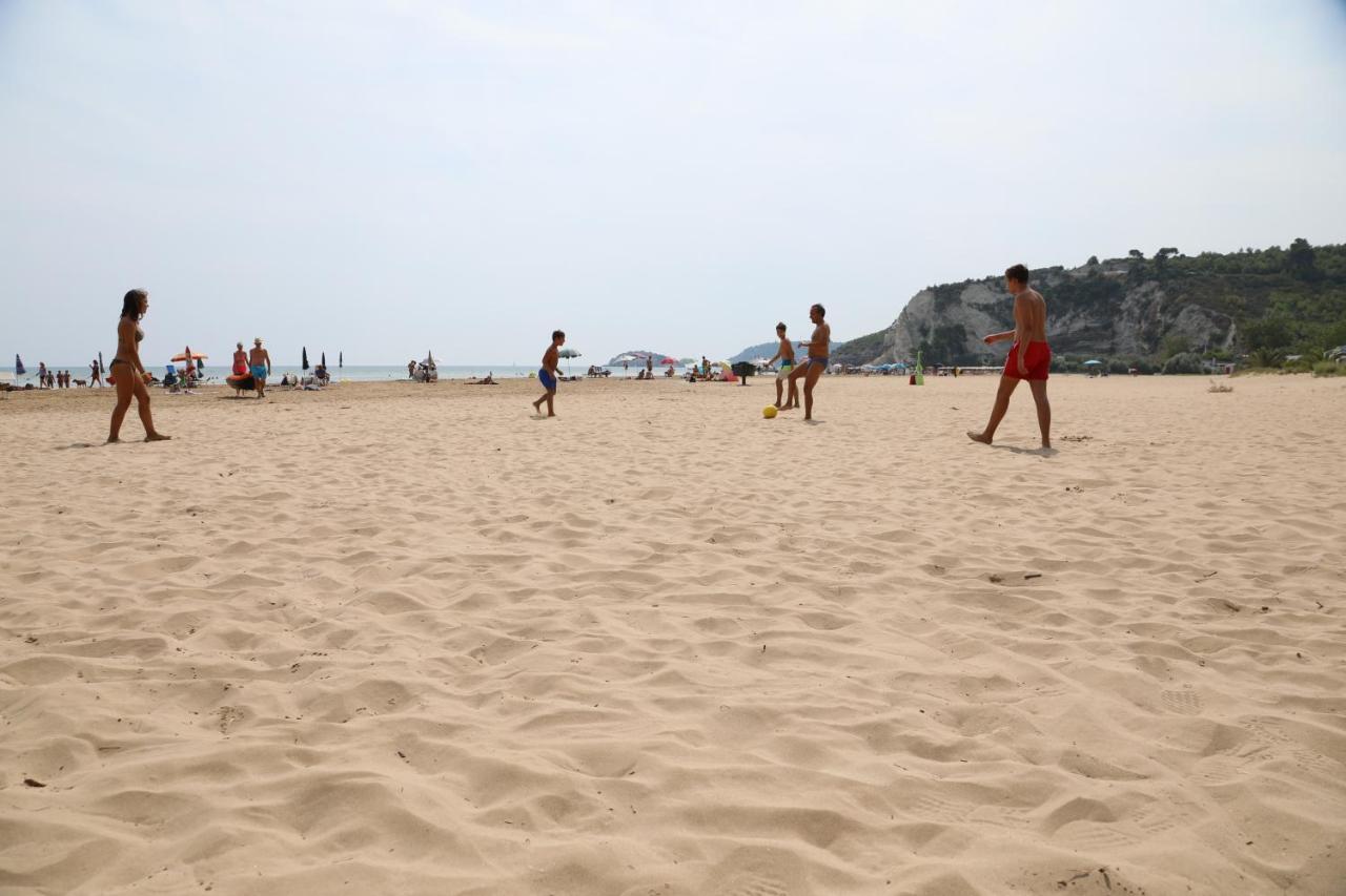 Appartamenti Euro'92 Vieste Bagian luar foto